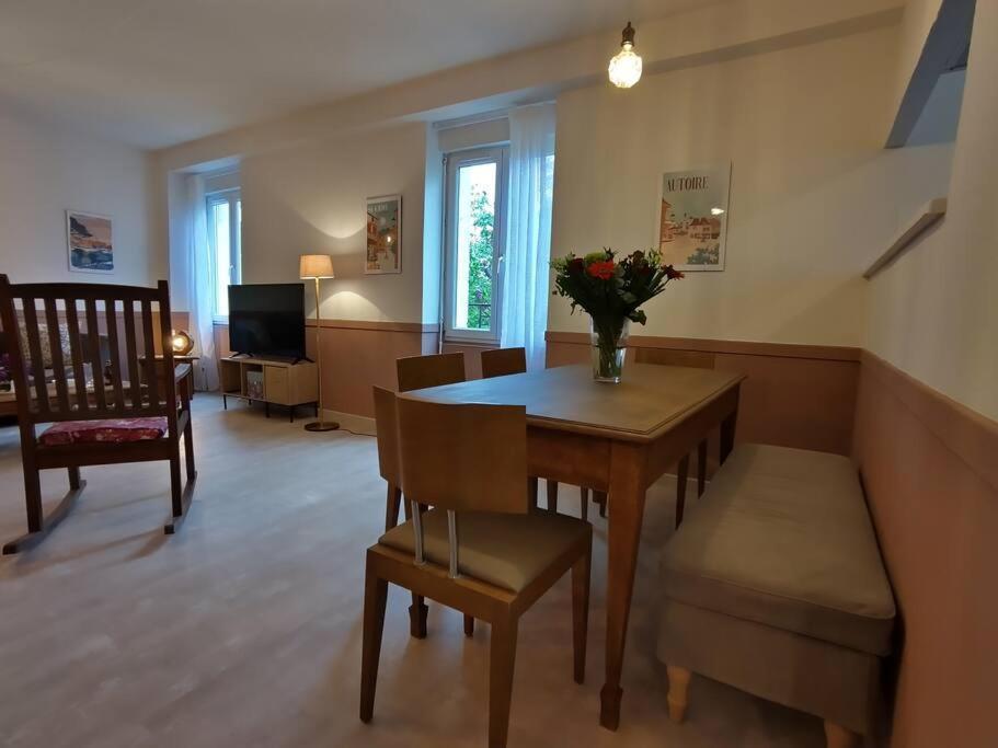 Grand Appartement Avec Jardin Bretenoux Dış mekan fotoğraf